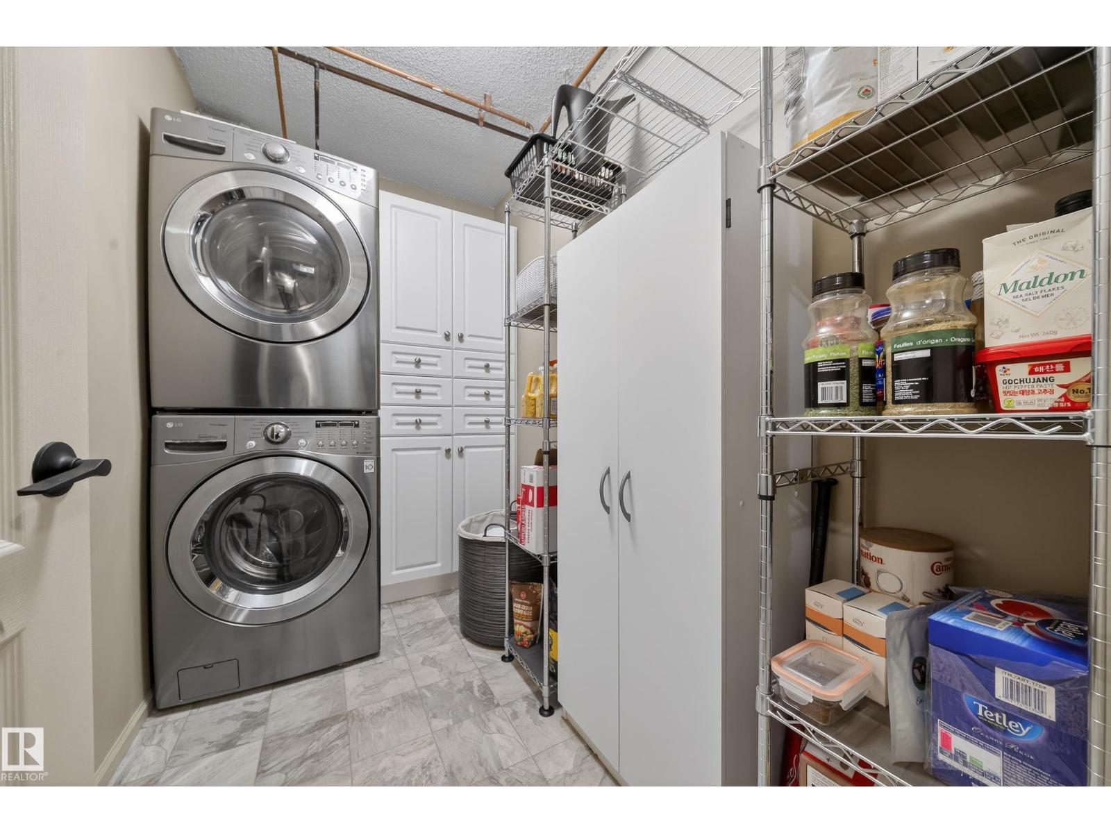 #205 10130 114 ST NW - 11