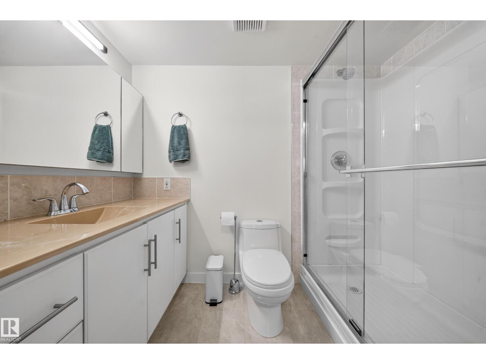 #205 10130 114 ST NW - 38