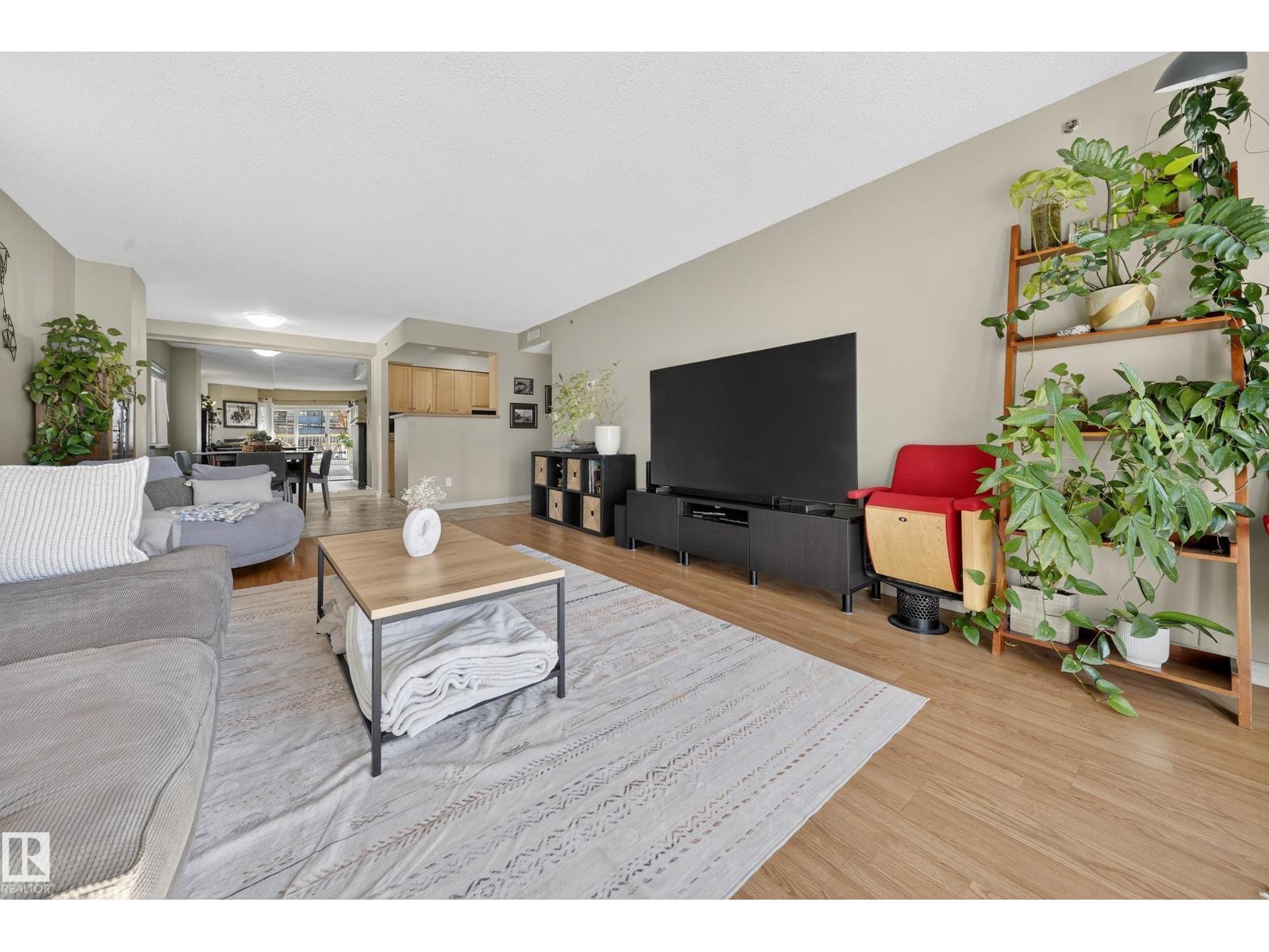#205 10130 114 ST NW - 27