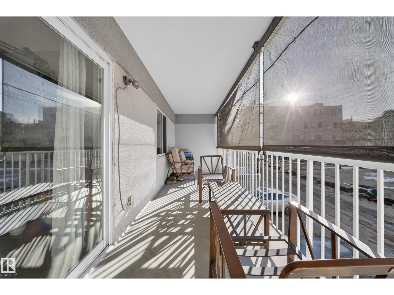 #205 10130 114 ST NW - 32