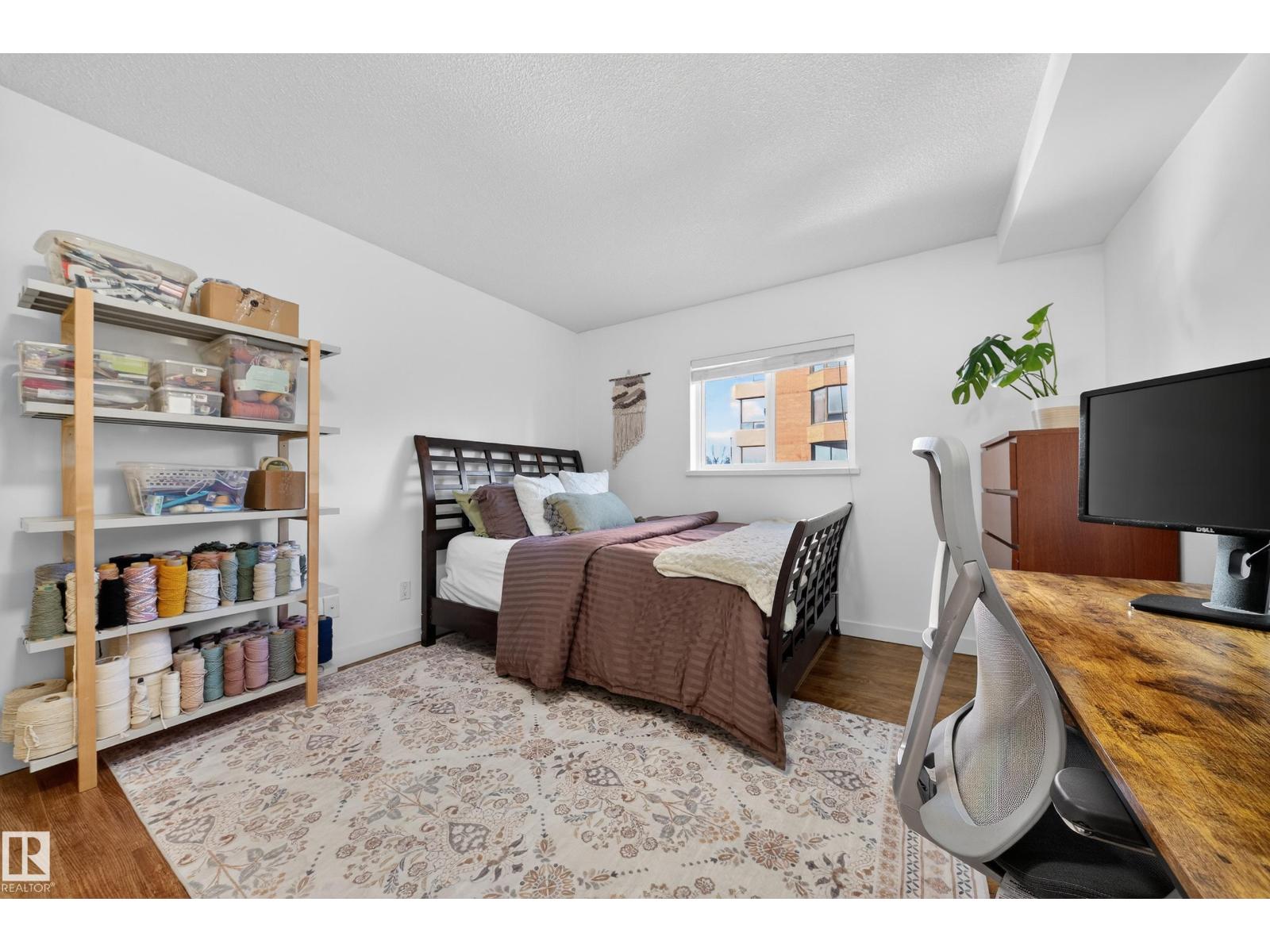 #205 10130 114 ST NW - 46