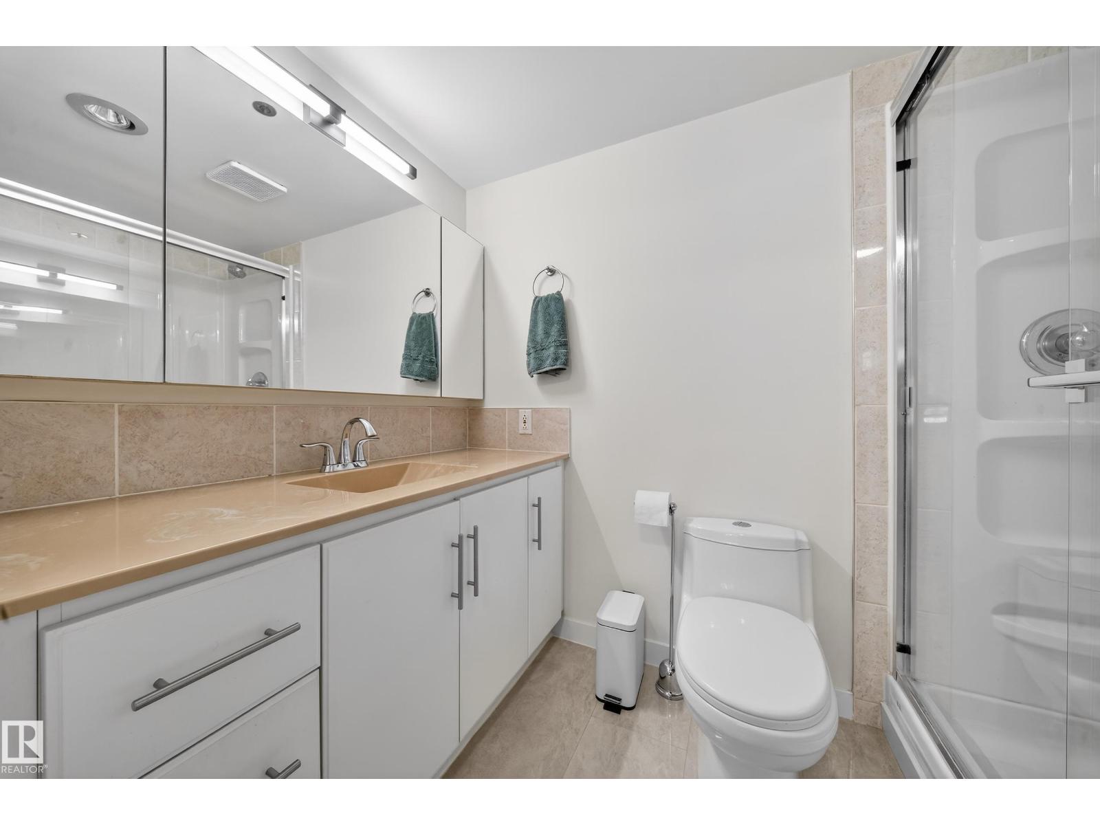 #205 10130 114 ST NW - 40
