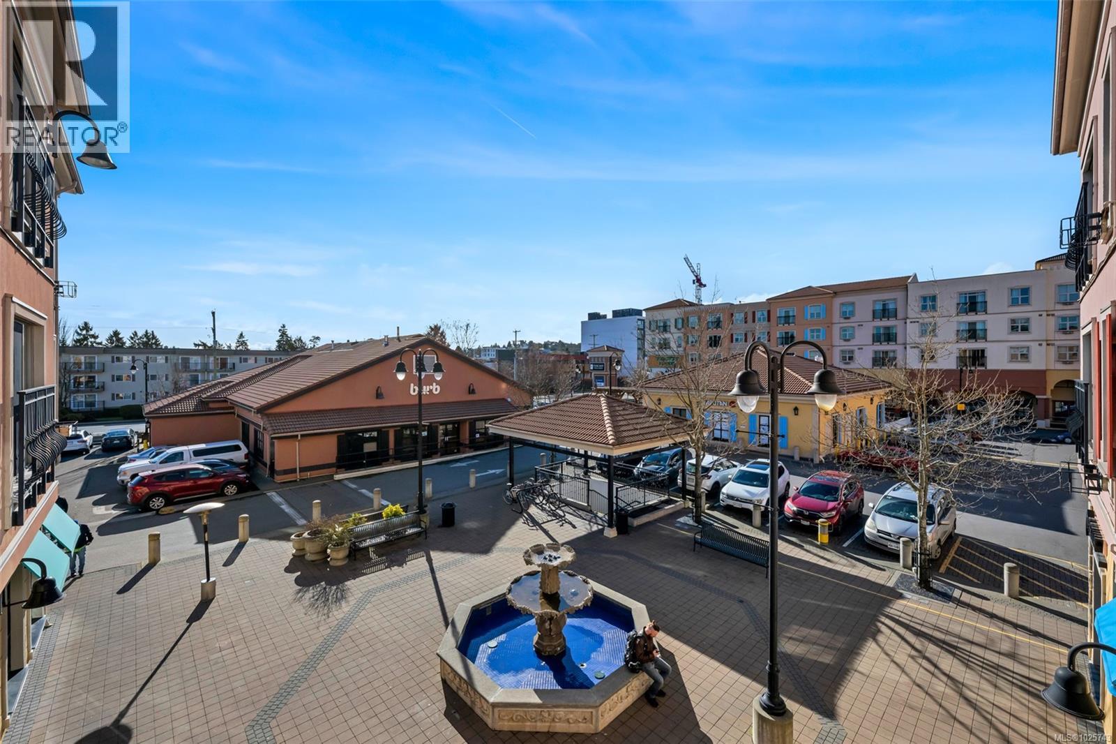 210 1642 McKenzie Avenue, Saanich