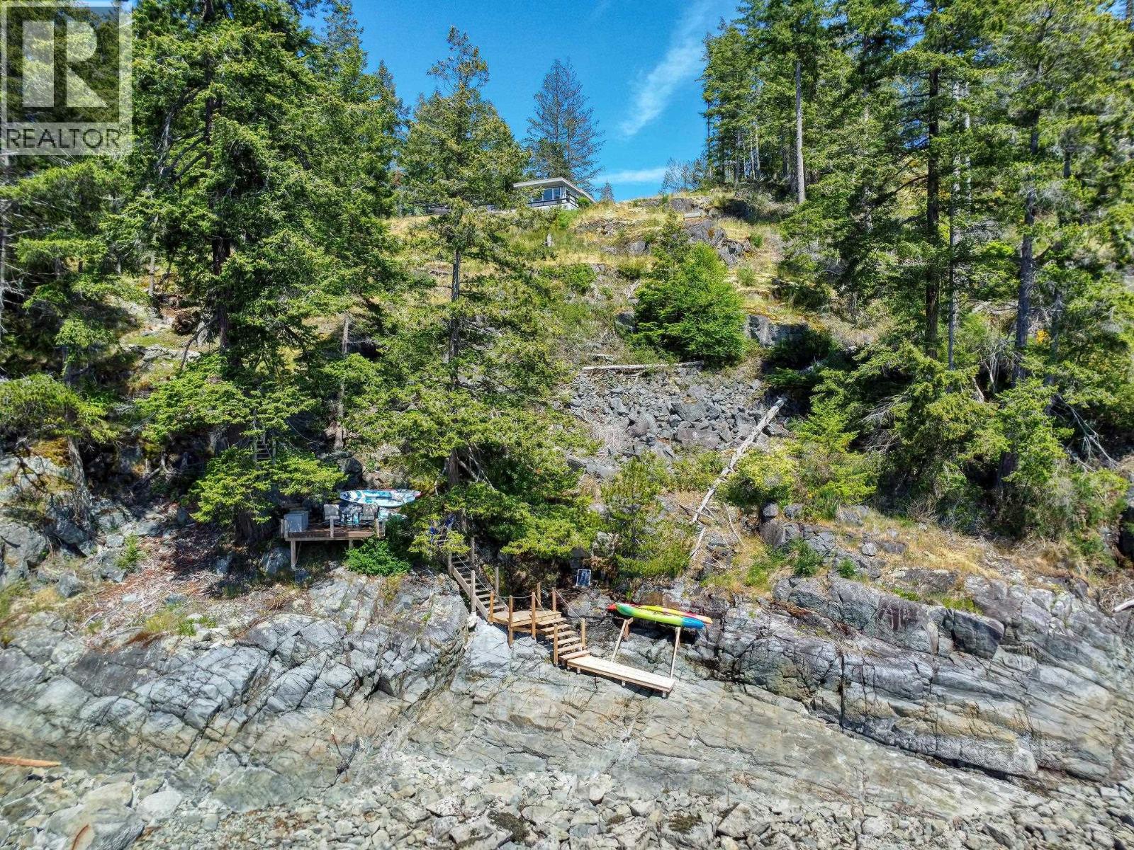10991- 10993 SUNSHINE COAST HIGHWAY, Halfmoon Bay