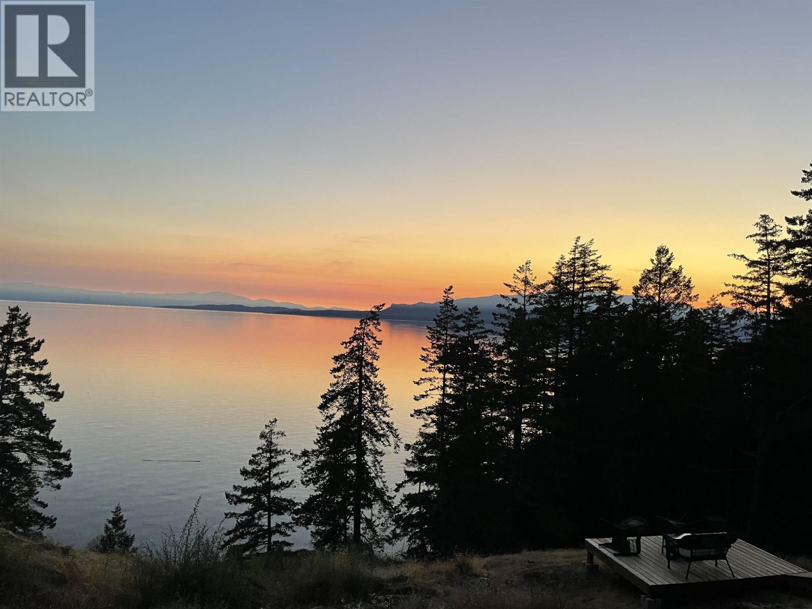 10991- 10993 SUNSHINE COAST HIGHWAY, Halfmoon Bay