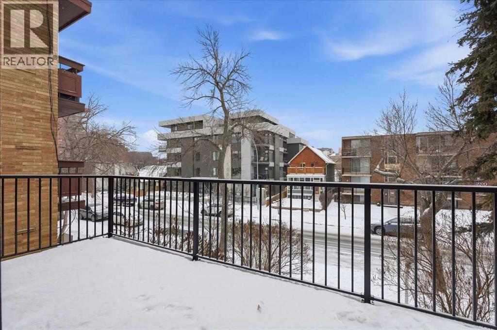 Single Family House for Sale in   Avenue SW Sunalta Calgary 