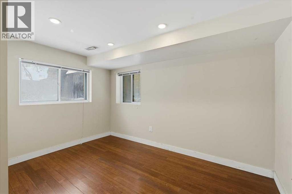 Single Family House for Sale in   Avenue SW Sunalta Calgary 