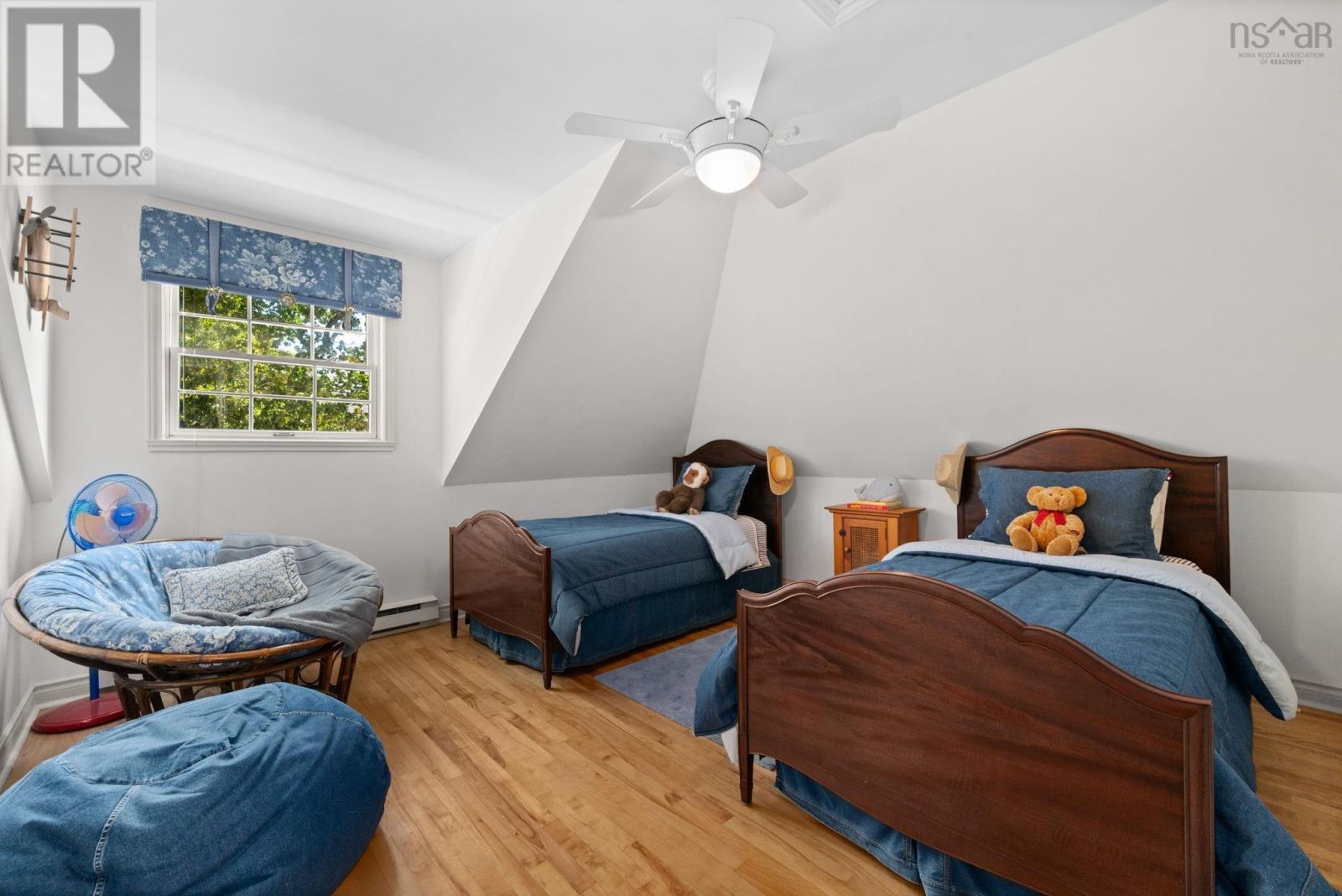 Property 33 of 44 of 940 Young Avenue