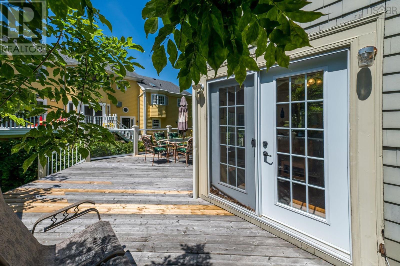 Property 38 of 44 of 940 Young Avenue