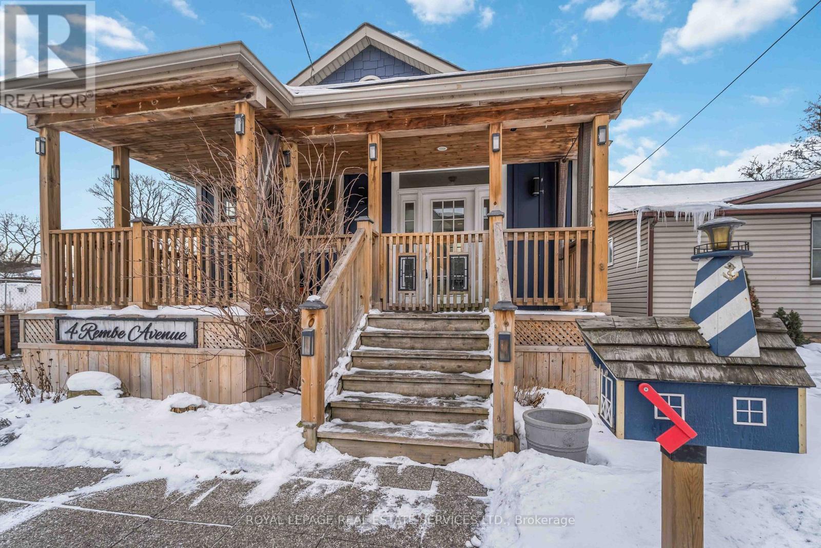 4 REMBE AVENUE - Photo 5 of 35, Hamilton (Hamilton Beach), Ontario