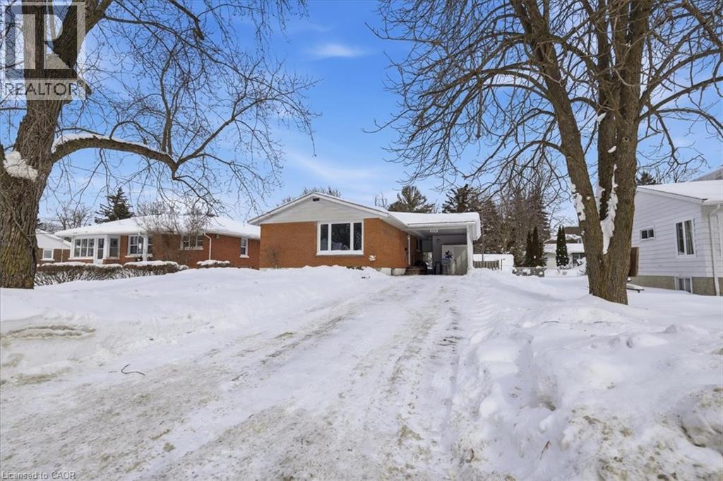 135 ROWLAND Street - Photo 3 of 45, Mitchell, Ontario