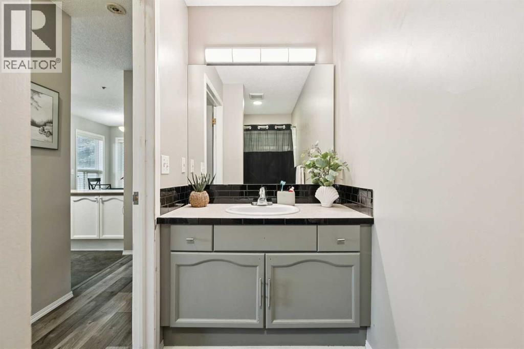 Single Family House for Sale in   Harvest Gold Manor NE Harvest Hills Calgary 