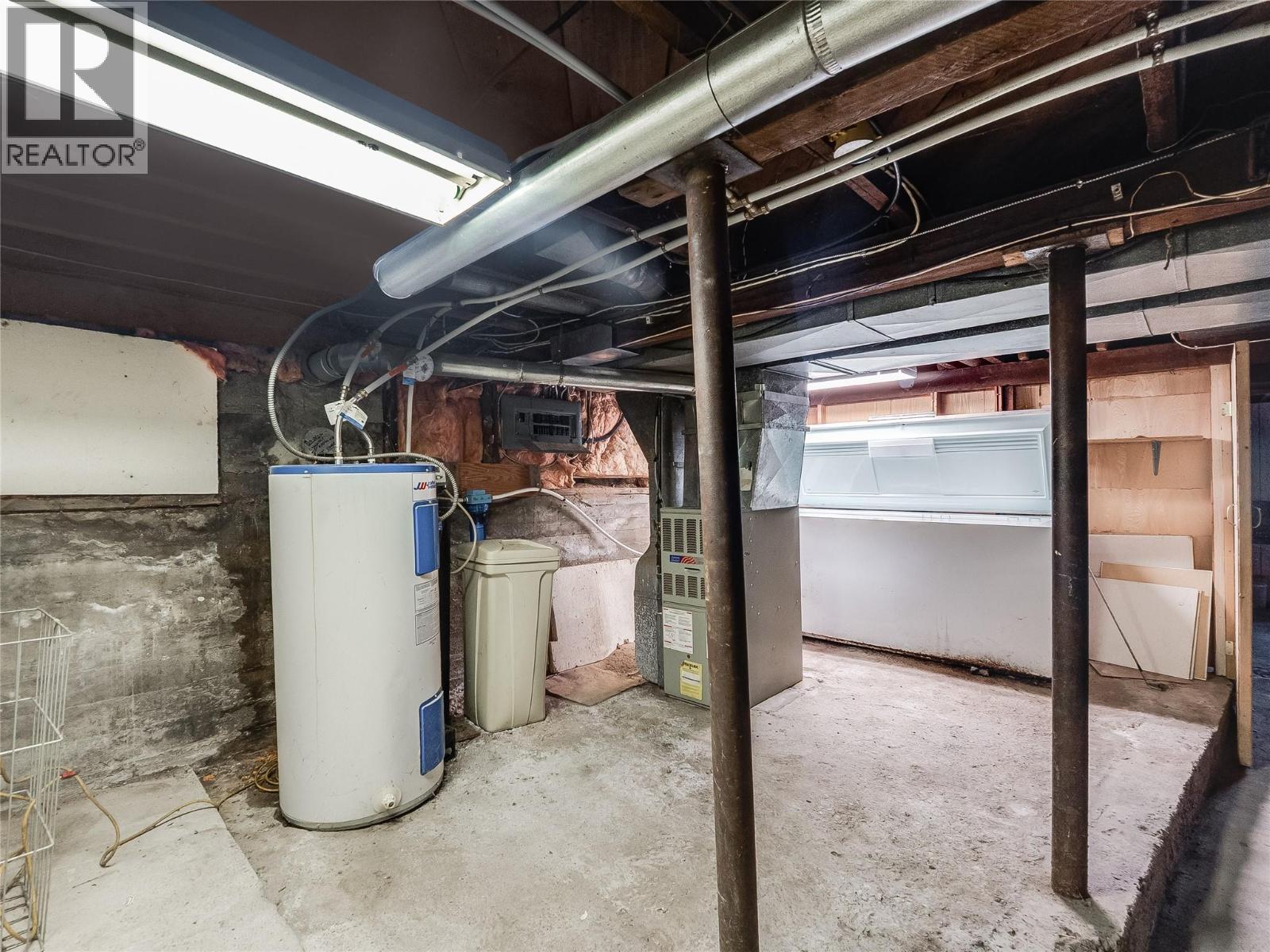 890 China Creek Road, Genelle