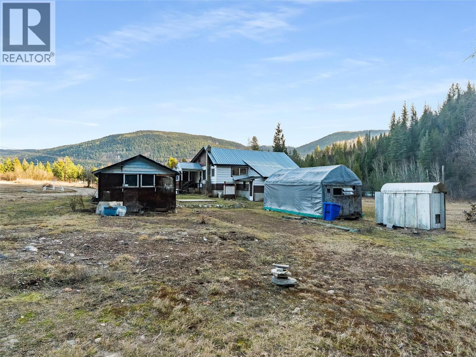 890 China Creek Road, Genelle