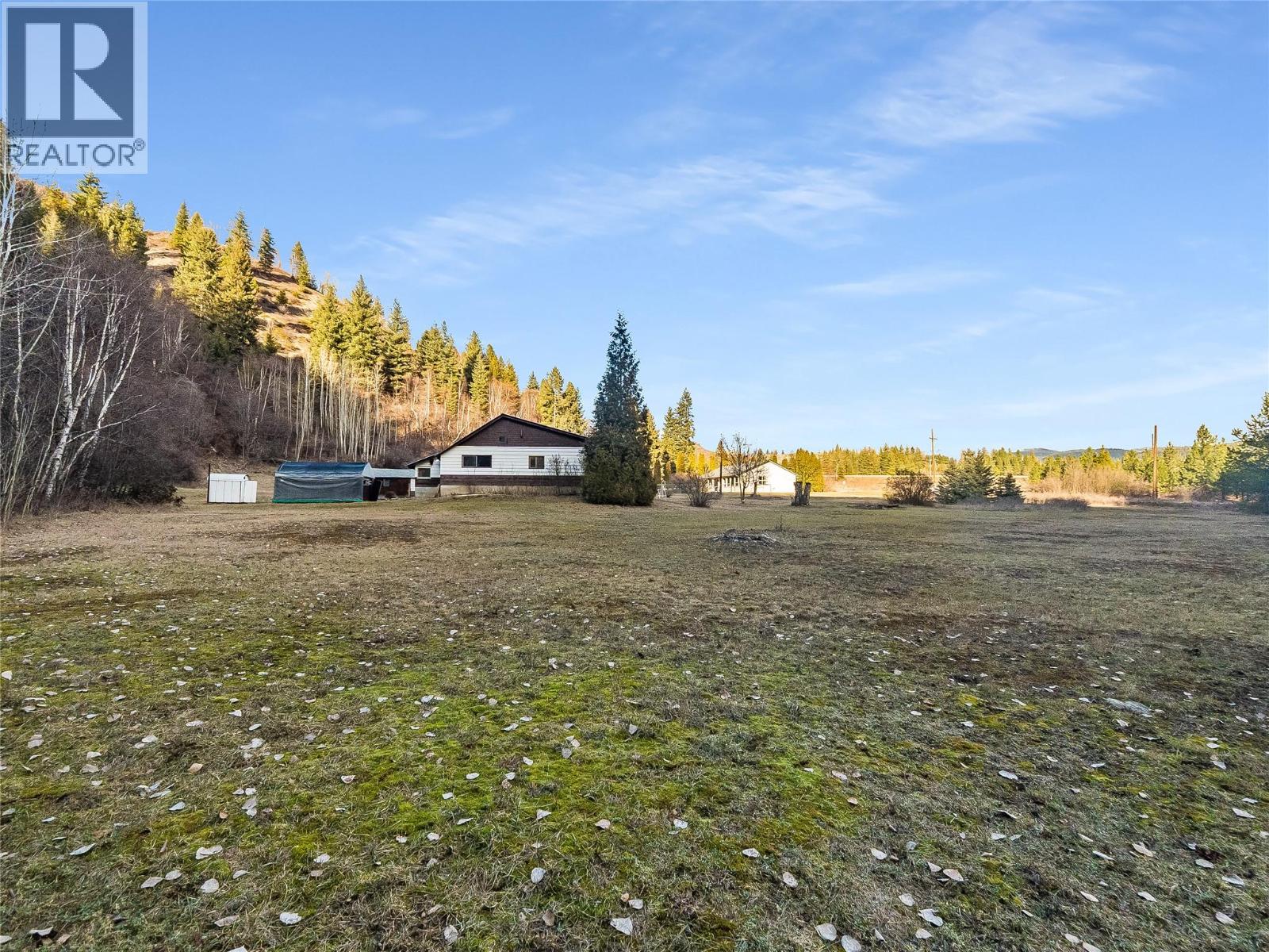 890 China Creek Road, Genelle