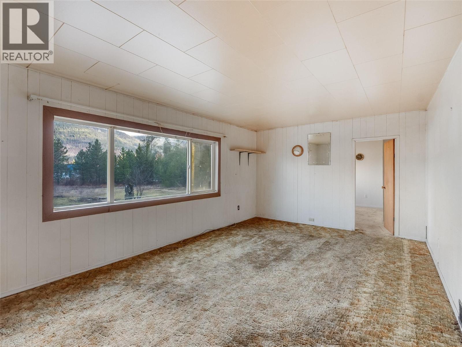 890 China Creek Road, Genelle