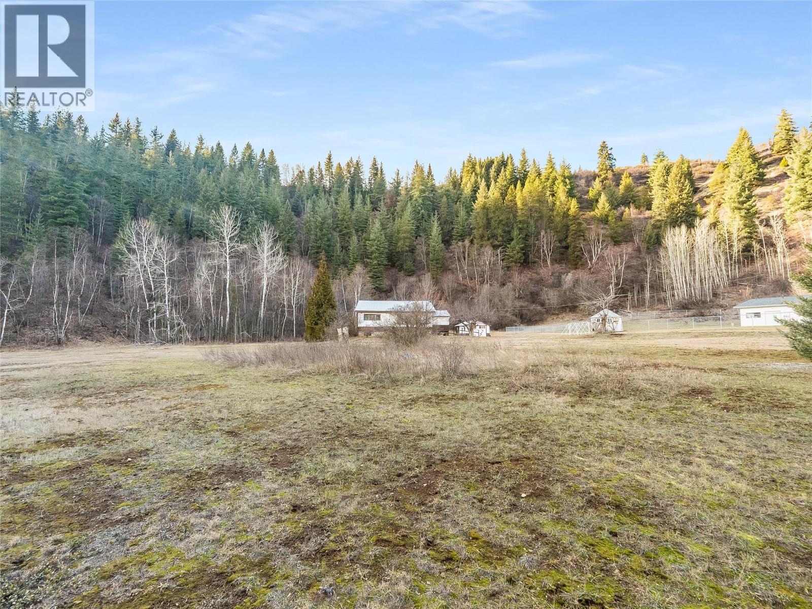 890 China Creek Road, Genelle