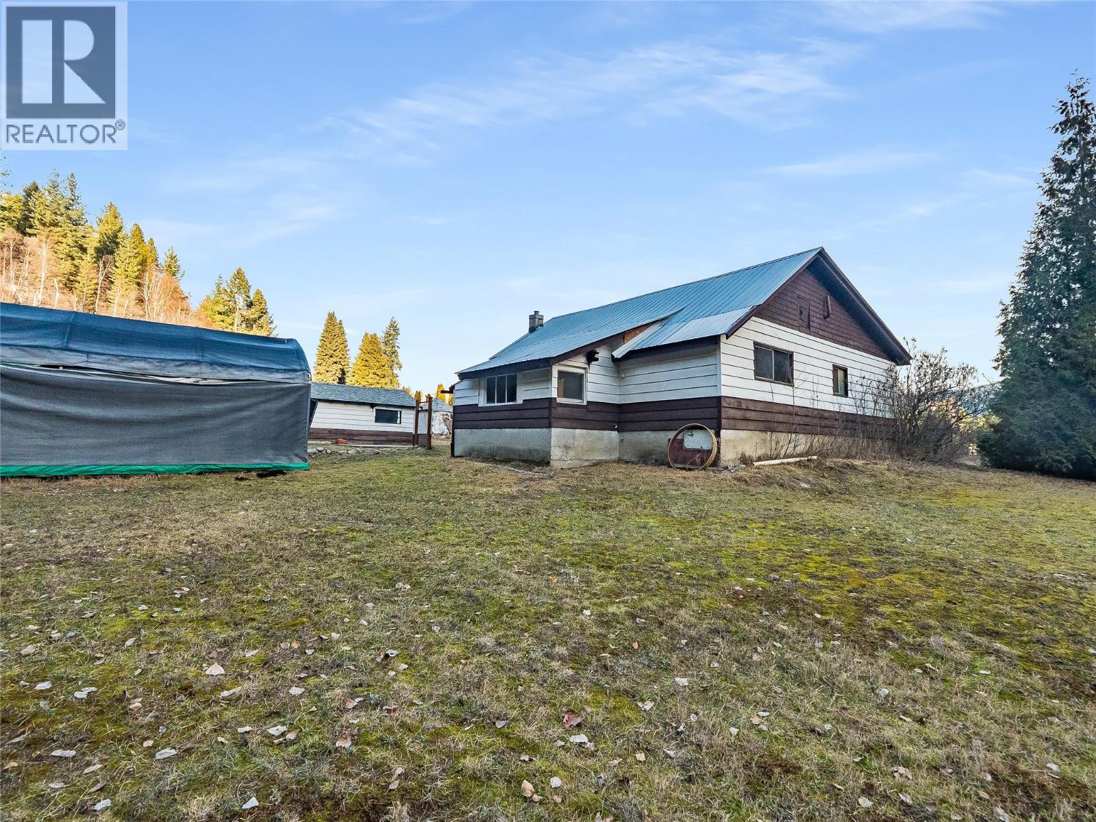 890 China Creek Road, Genelle