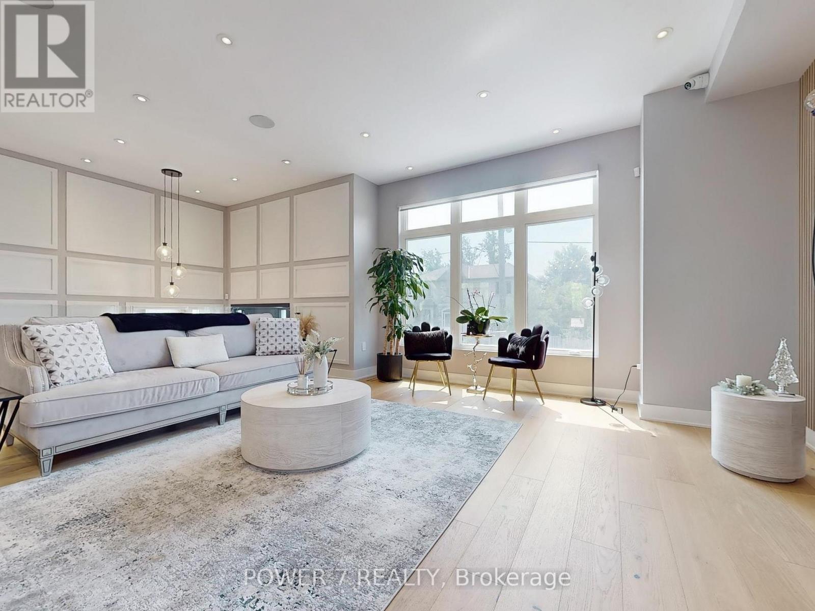 34 DRESDEN ROAD - Photo 3 of 50, Toronto (Clanton Park), Ontario