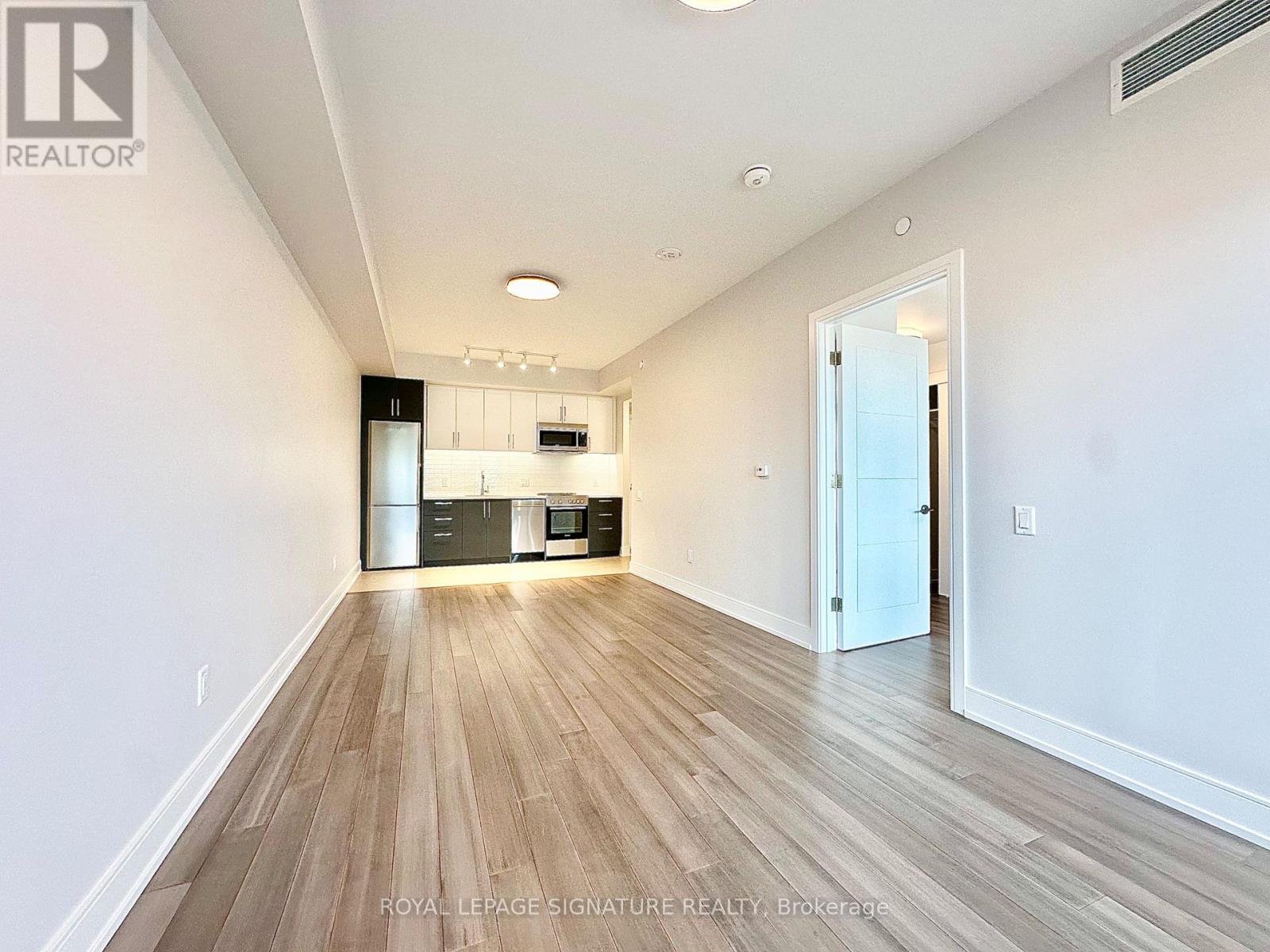 2525 Bathurst Street 511