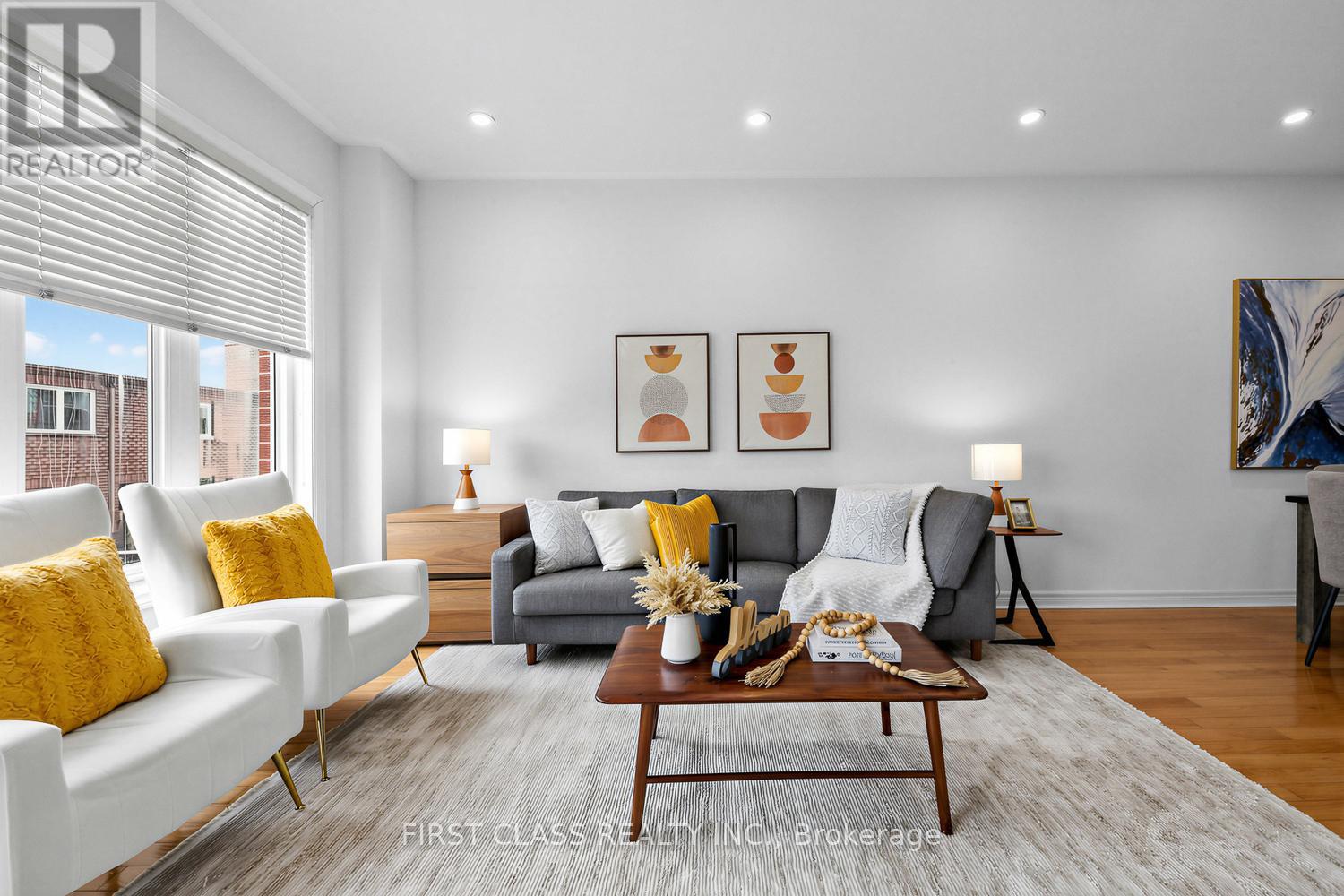 #36 8 TOWNWOOD DRIVE - 10
