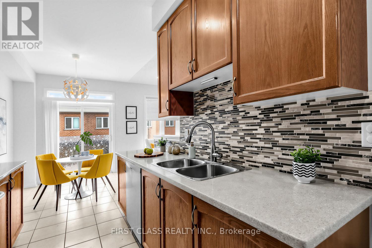 #36 8 TOWNWOOD DRIVE - 11