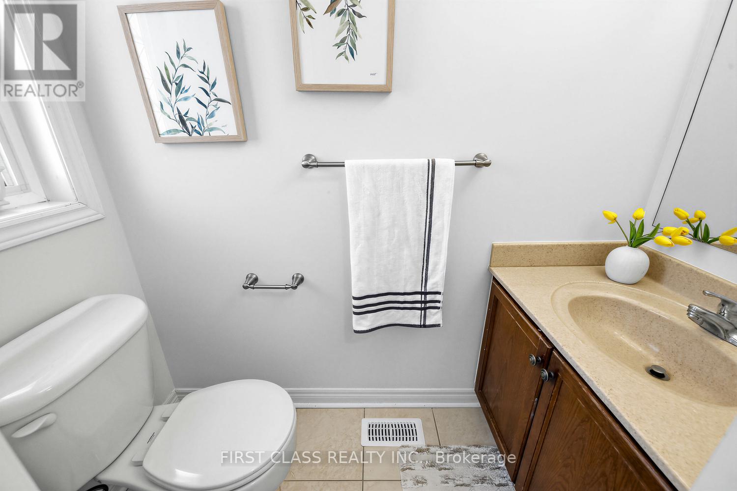 #36 8 TOWNWOOD DRIVE - 17