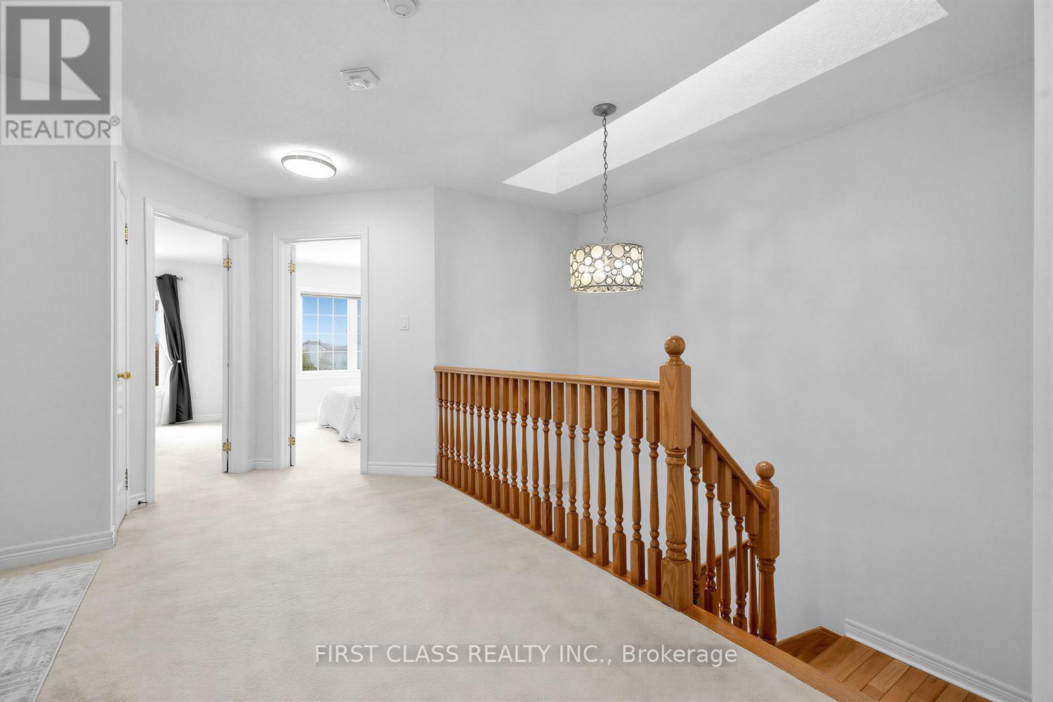 #36 8 TOWNWOOD DRIVE - 19