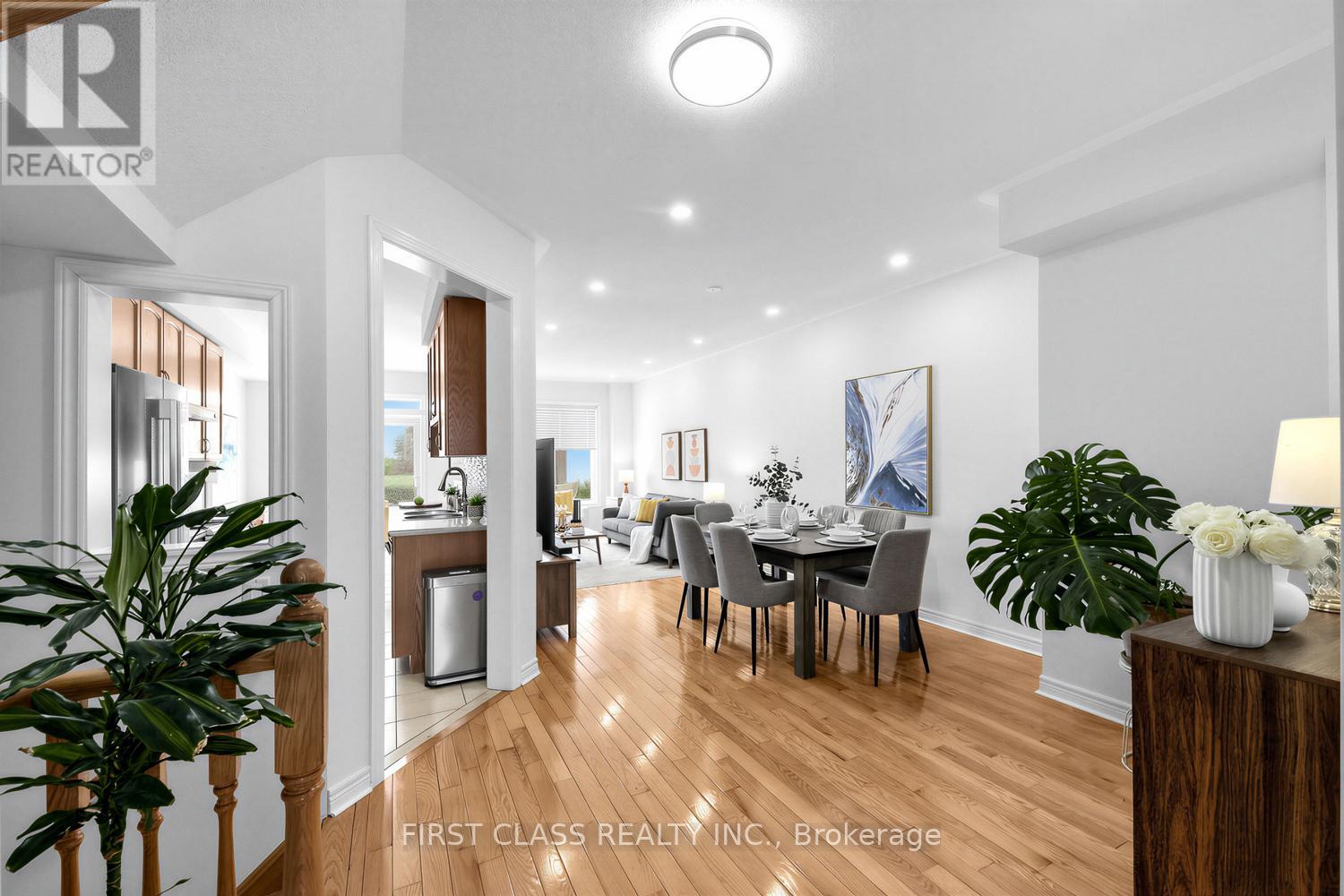 #36 8 TOWNWOOD DRIVE - 4