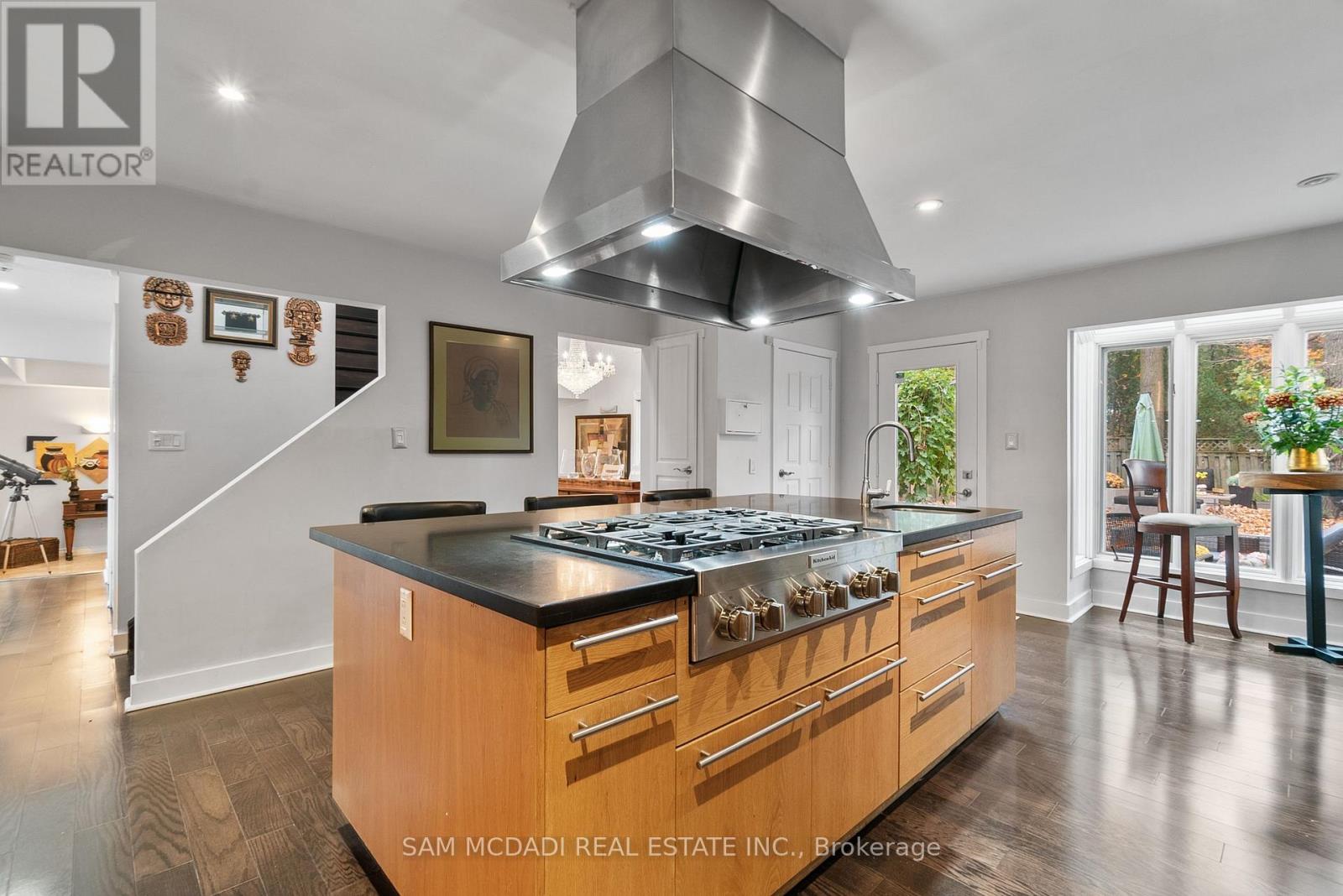 988 TENNYSON AVENUE - 17
