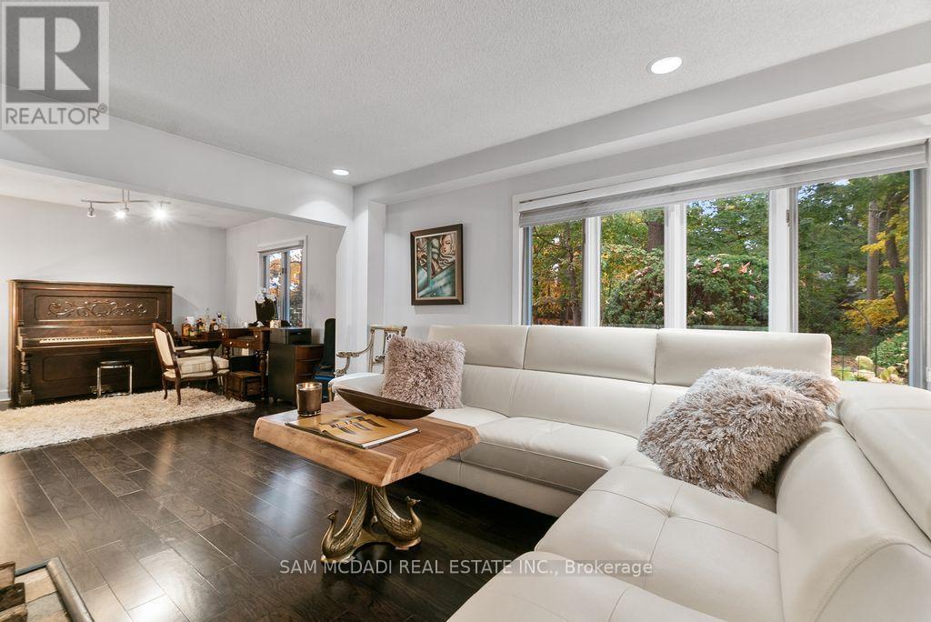 988 TENNYSON AVENUE - 24