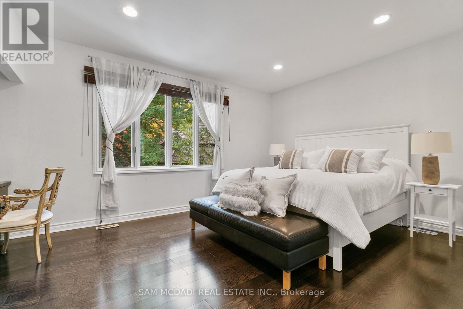 988 TENNYSON AVENUE - 31