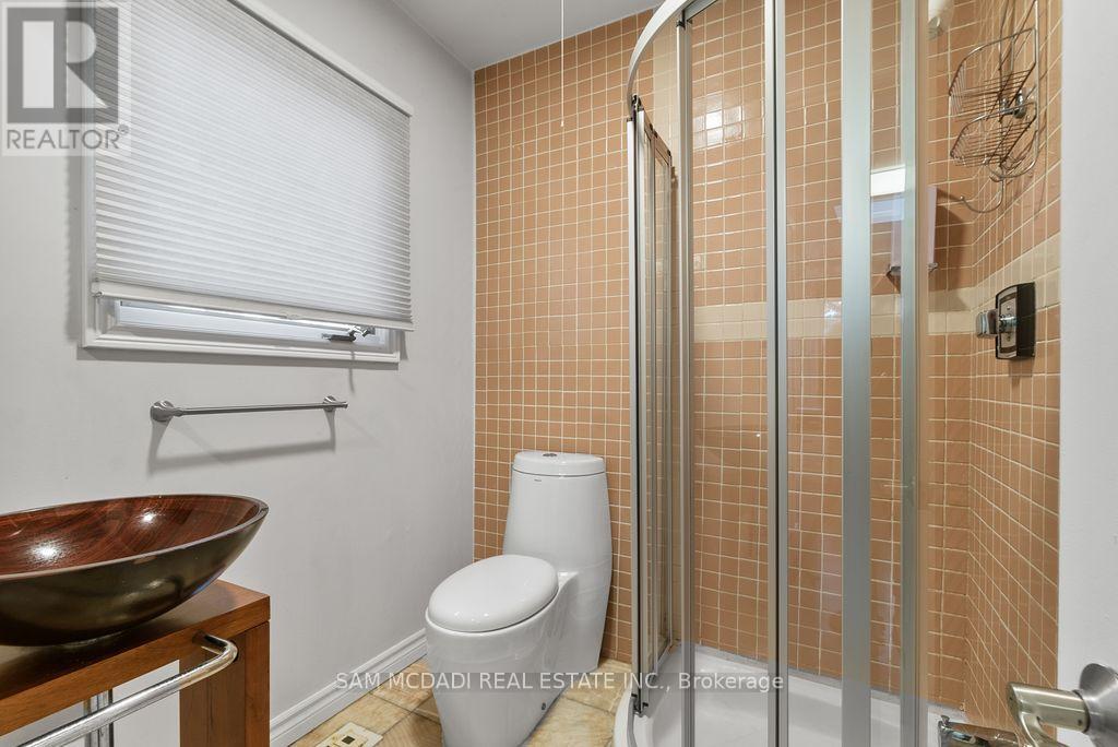 988 TENNYSON AVENUE - 38