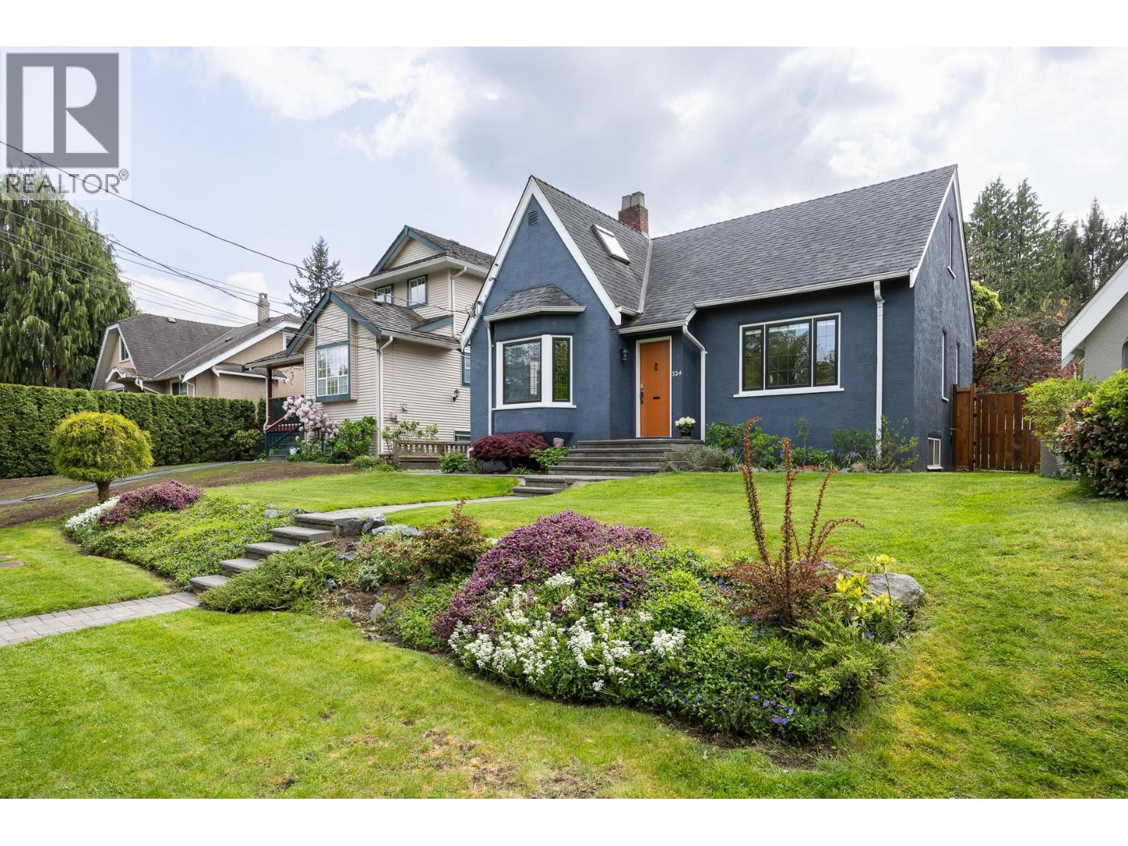 524 SECOND STREET, New Westminster