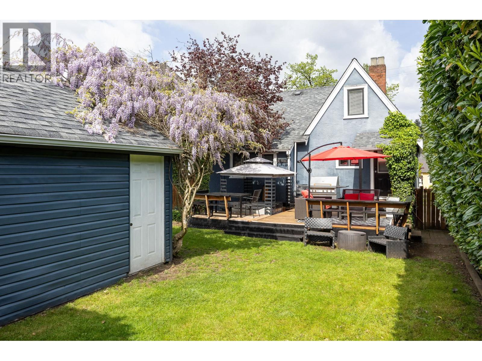 524 SECOND STREET, New Westminster