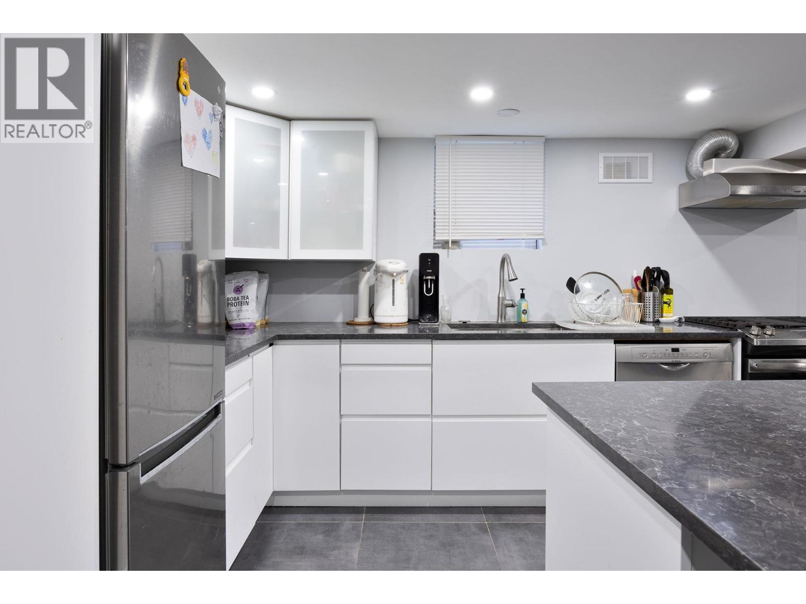 524 SECOND STREET, New Westminster