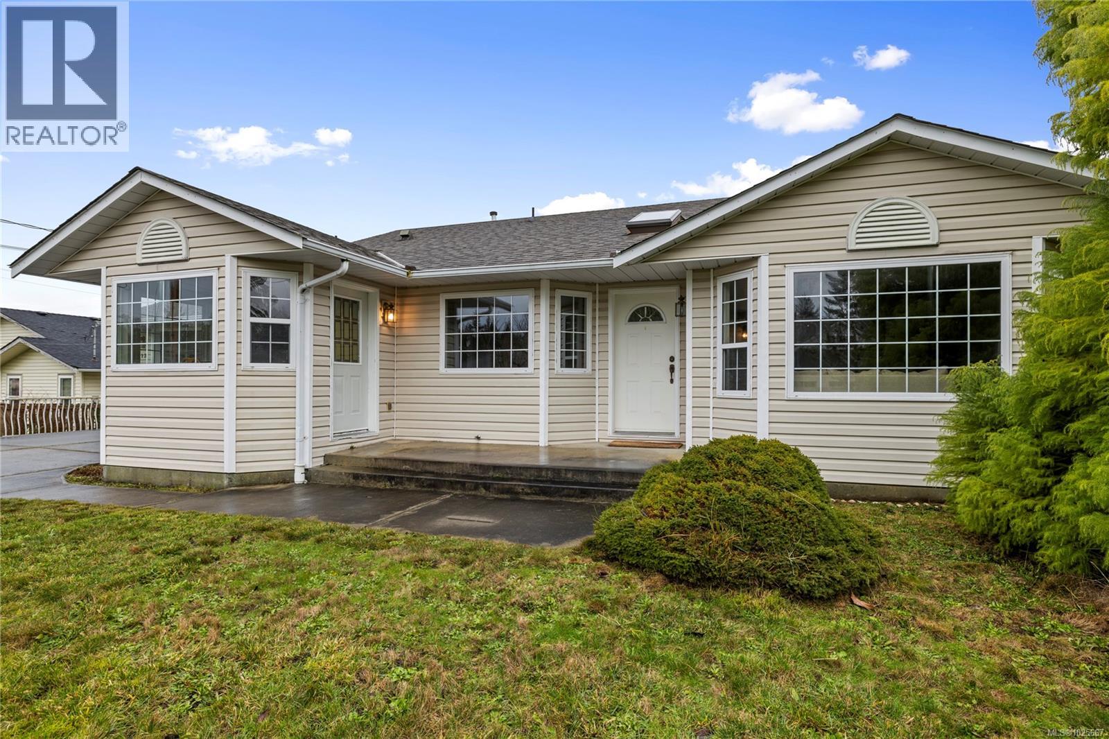 513 Rowan Dr, Qualicum Beach