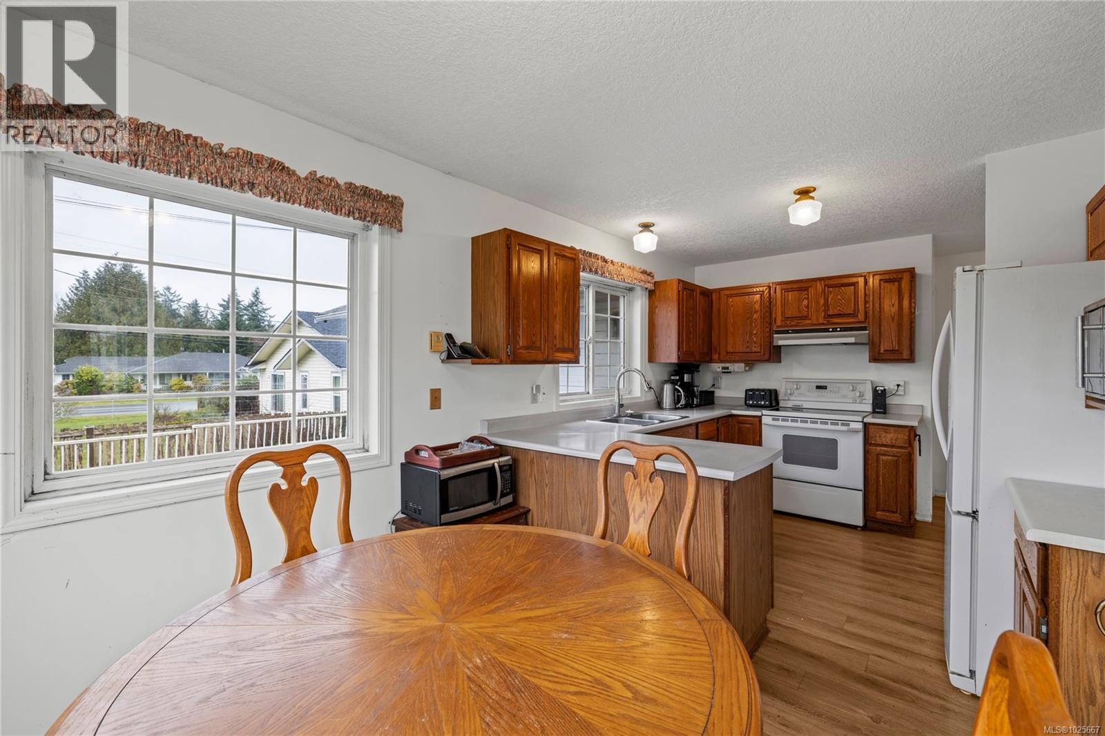 513 Rowan Dr, Qualicum Beach