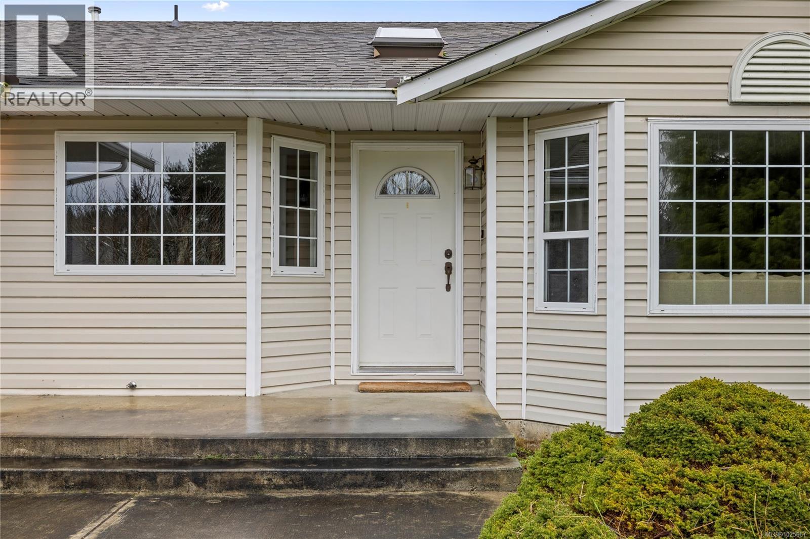 513 Rowan Dr, Qualicum Beach