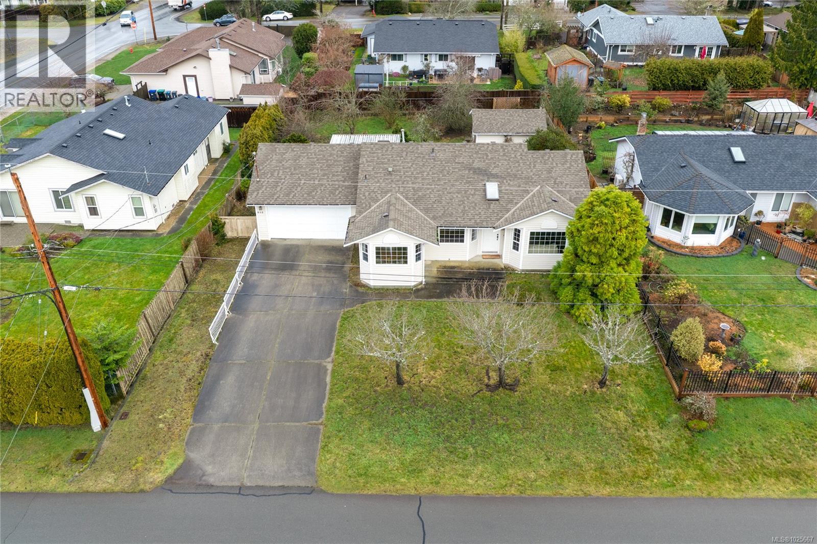 513 Rowan Dr, Qualicum Beach
