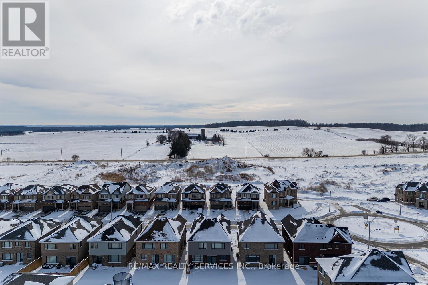 189 LESLIE DAVIS STREET - Photo 5 of 45, North Dumfries, Ontario