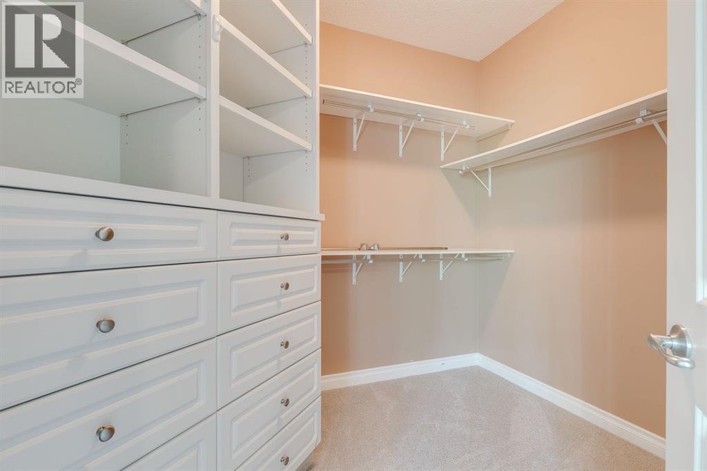 Single Family House for Sale in   Hemlock Crescent SW Spruce Cliff Calgary 