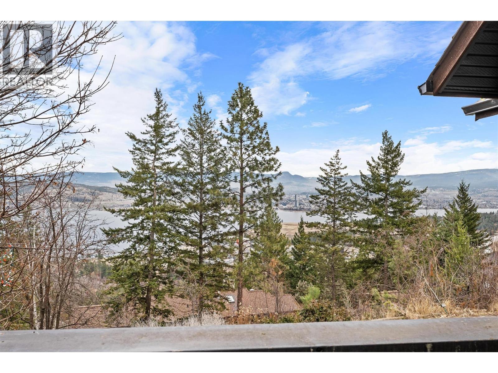  1642 Griffiths Place, West Kelowna