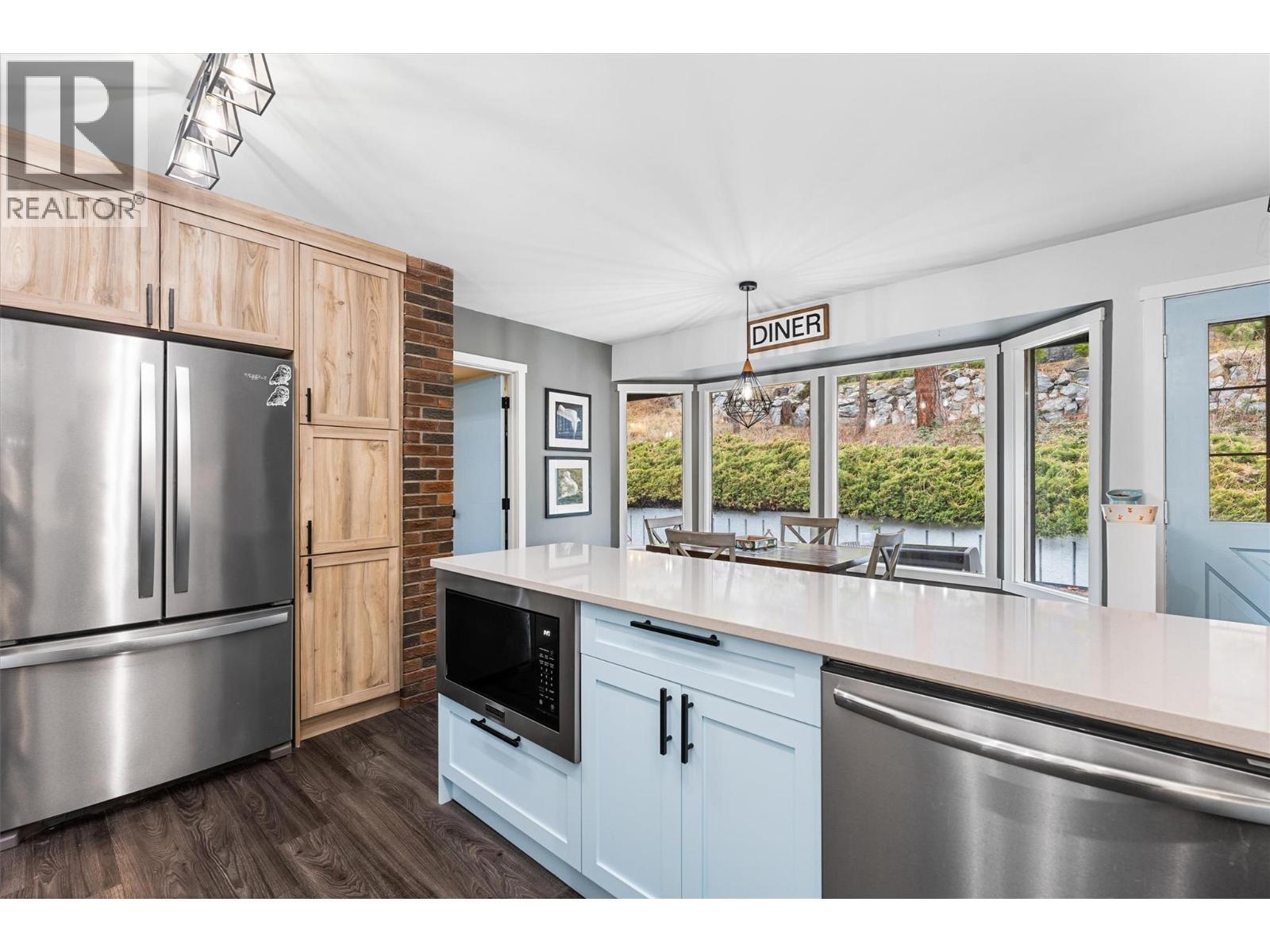  1642 Griffiths Place, West Kelowna