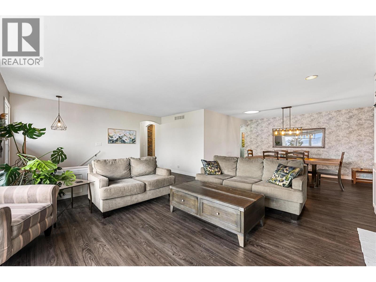  1642 Griffiths Place, West Kelowna