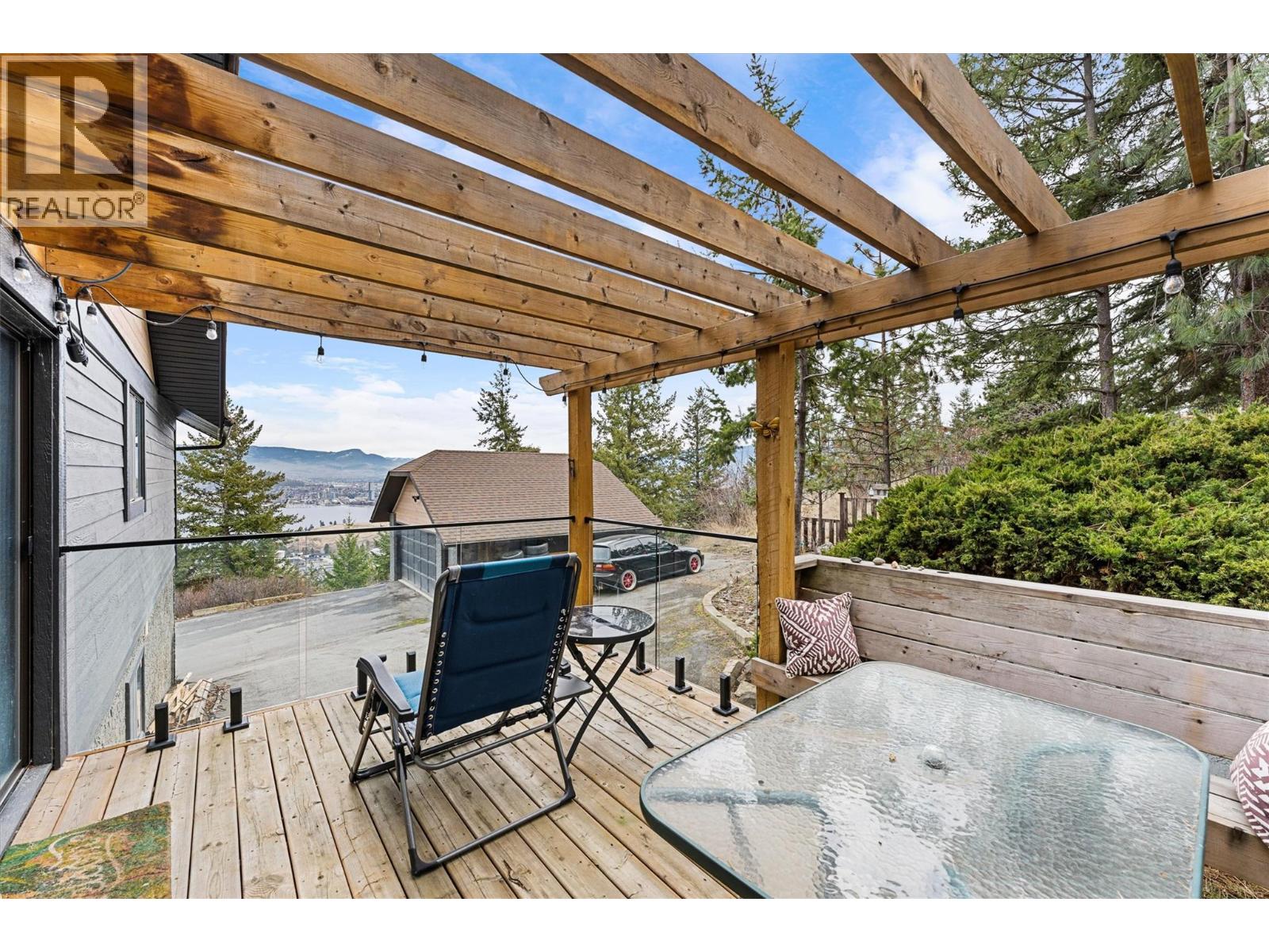  1642 Griffiths Place, West Kelowna