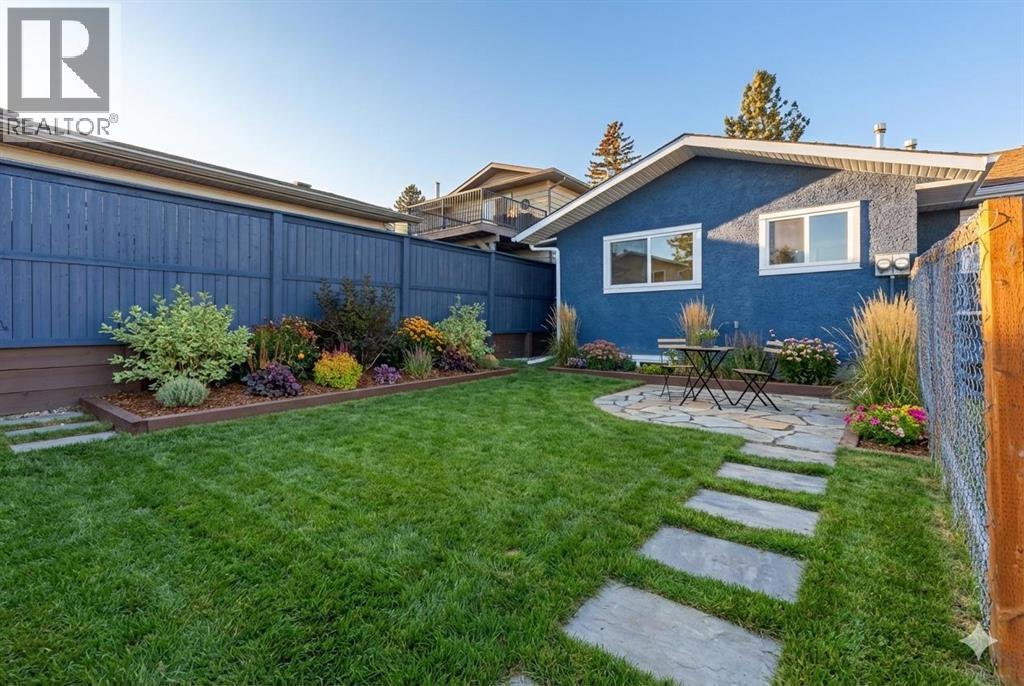 Single Family House Bungalow for Sale in  Berkley Road NW Beddington Heights Calgary 