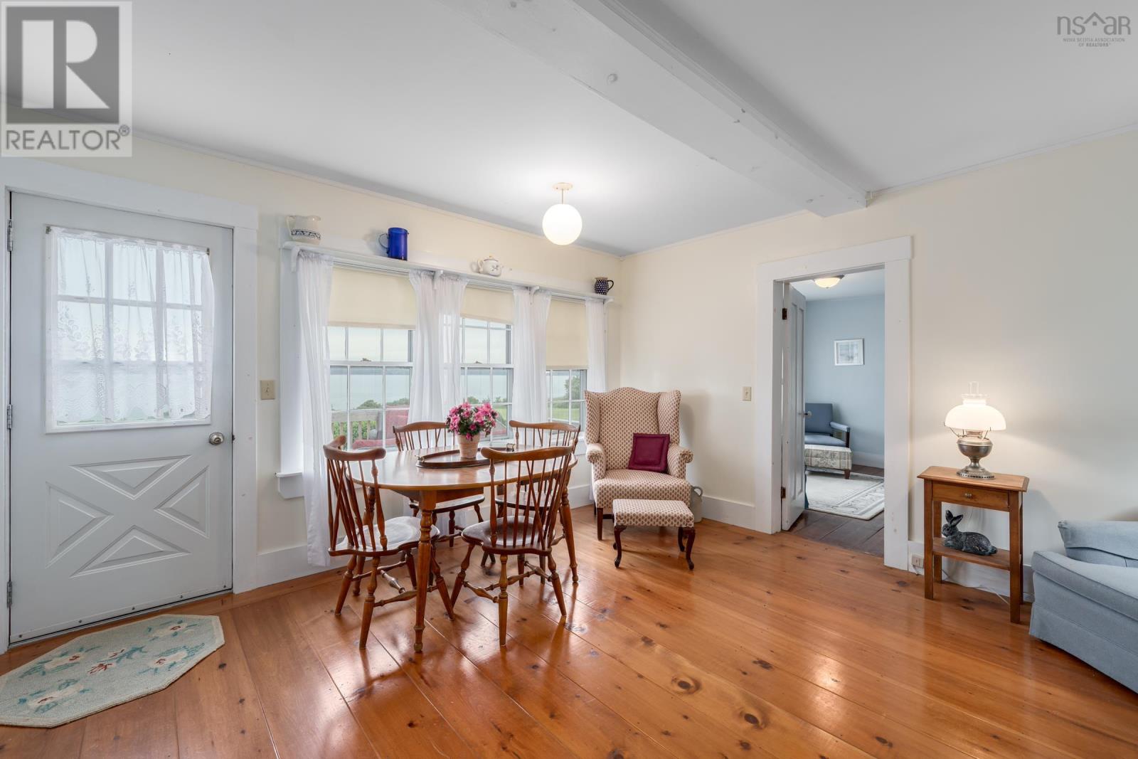 Property 9 of 42 of 7227 Highway 101