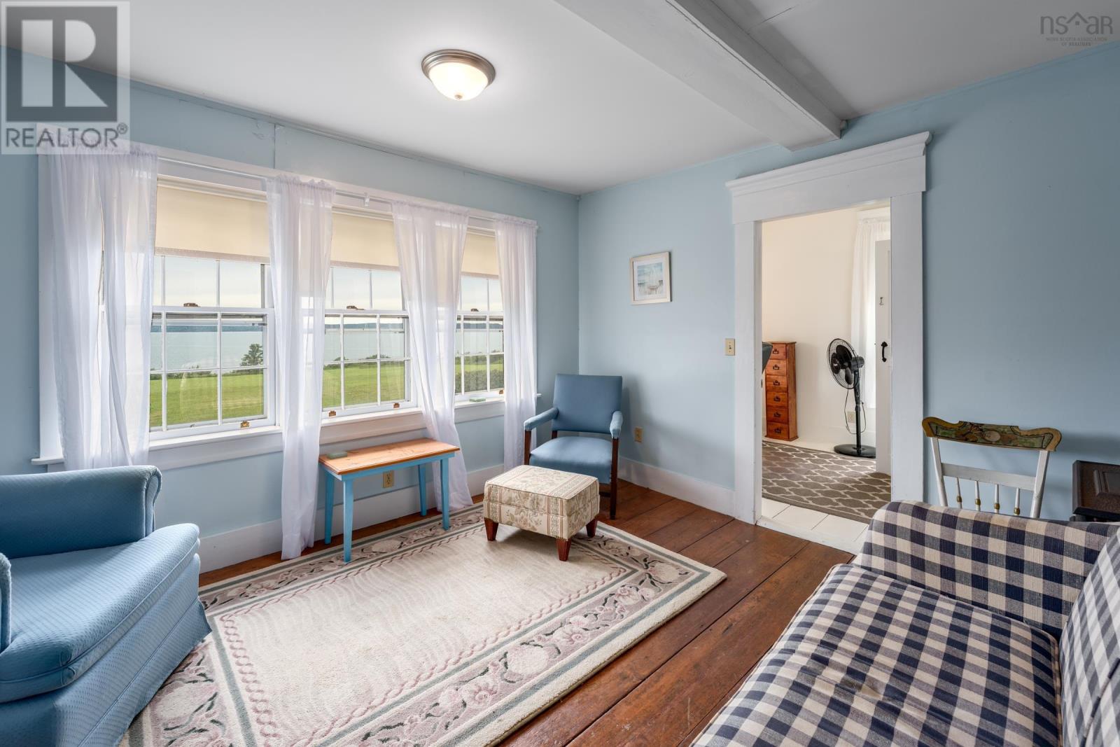 Property 11 of 42 of 7227 Highway 101