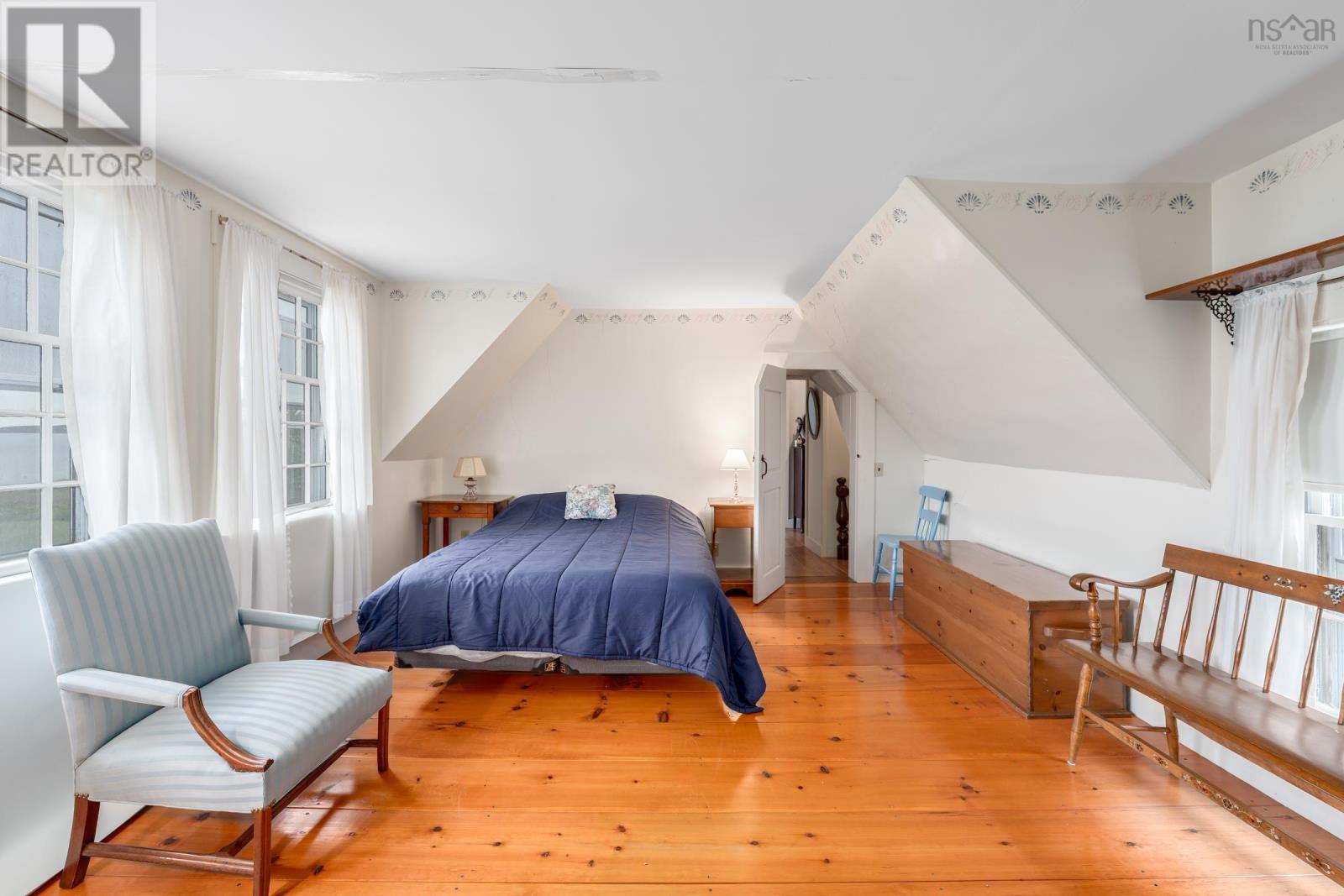 Property 28 of 42 of 7227 Highway 101